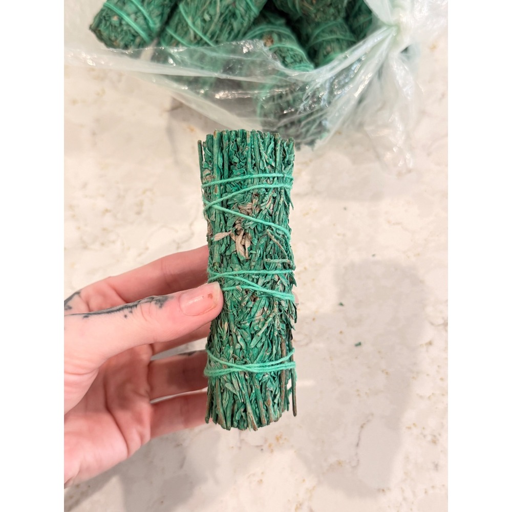 Green Sage Smudge Stick Bundle Hand Tied Cleansing Incense Wand Single Unit - Picture 4 of 4